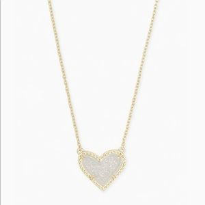 NWOT Ari Kendra Scott Pendent